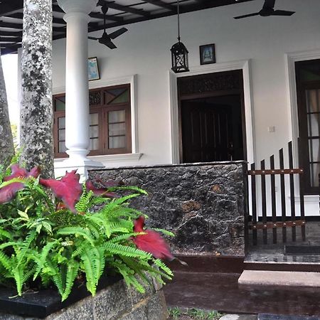Mama Villa Хиккадува Экстерьер фото